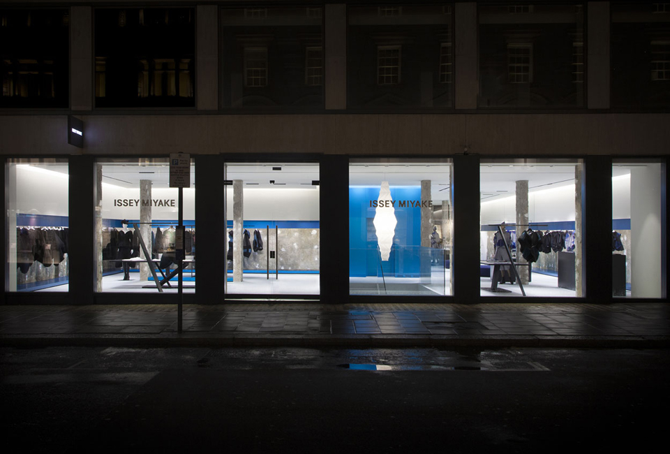 Issey Miyake Flagship Store In London By Tokujin Yoshioka - Design ...